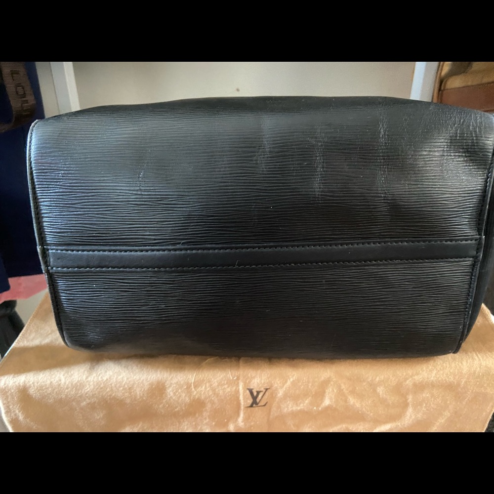 LV Epi Black Boston - Picture 5 of 6